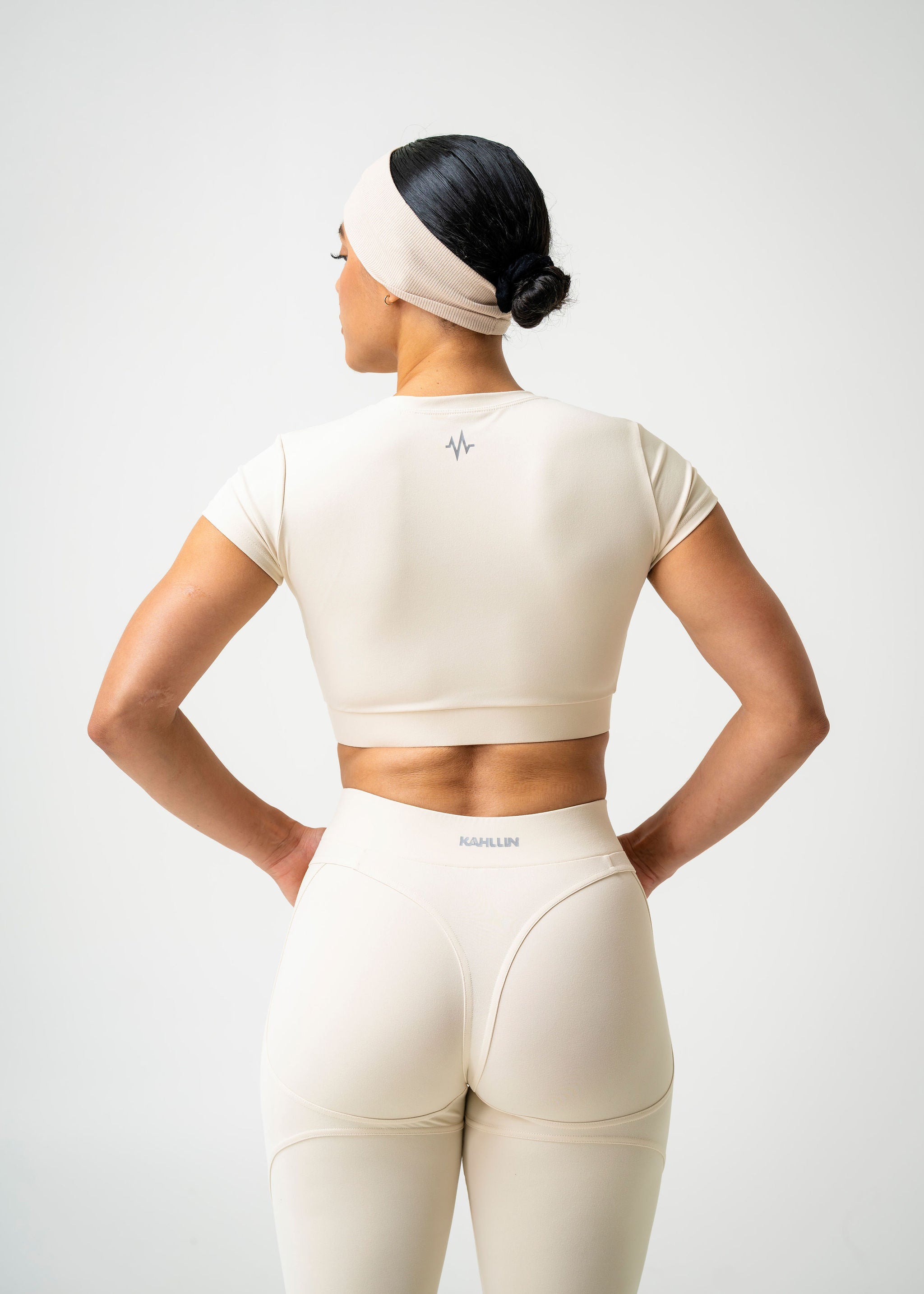urban neutral Short Sleeve top