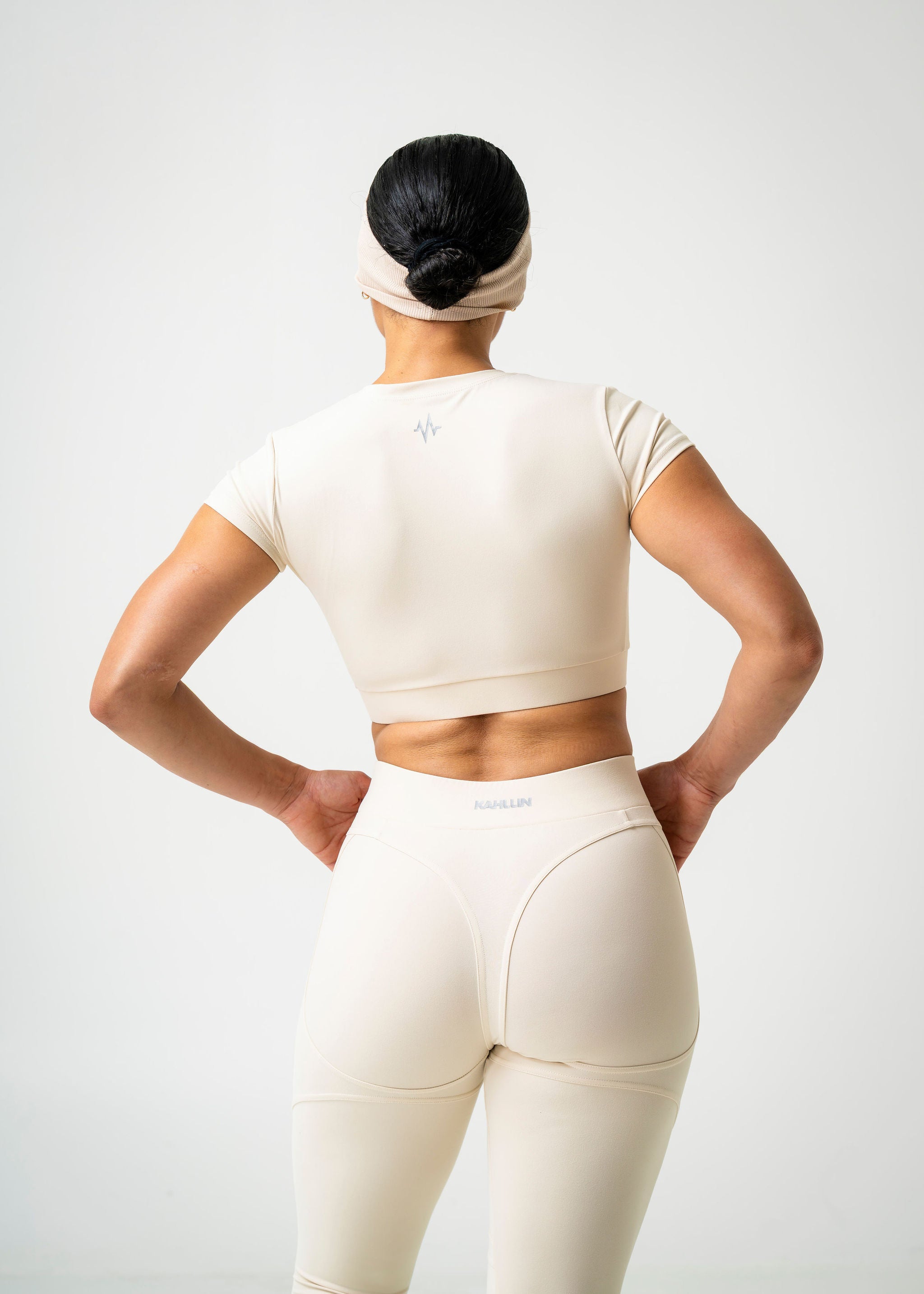 urban neutral Short Sleeve top